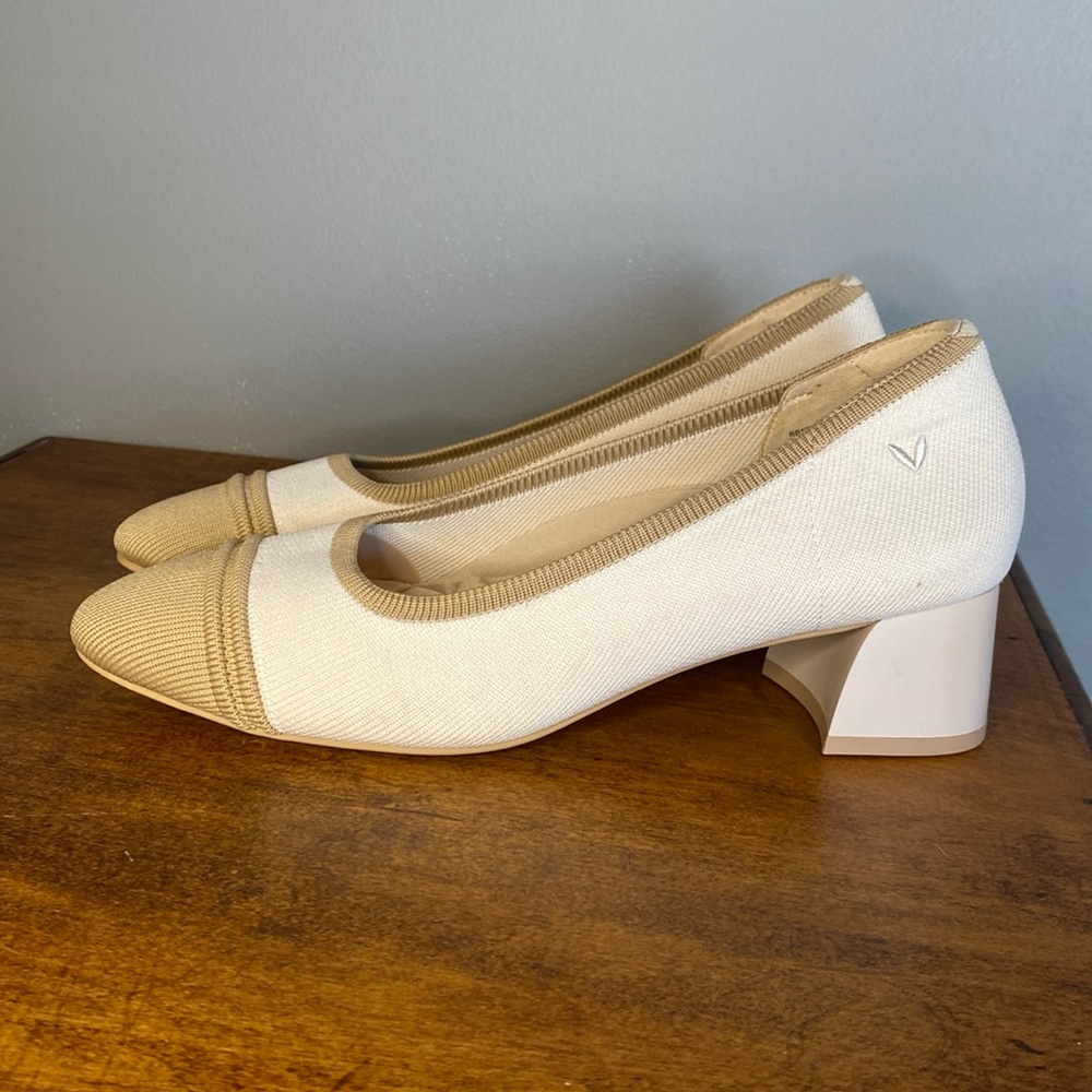 Vivaia Almond-Toe Chunky Heels